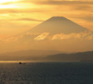 烏帽子岩と富士山