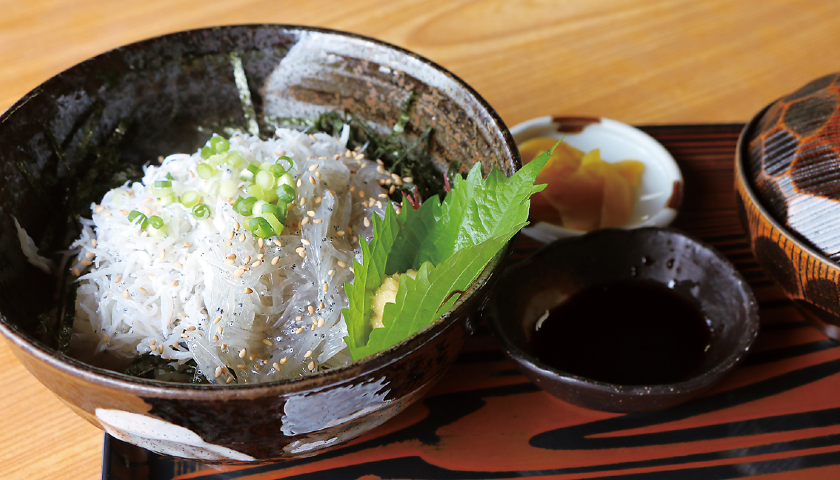 しらすハーフ丼